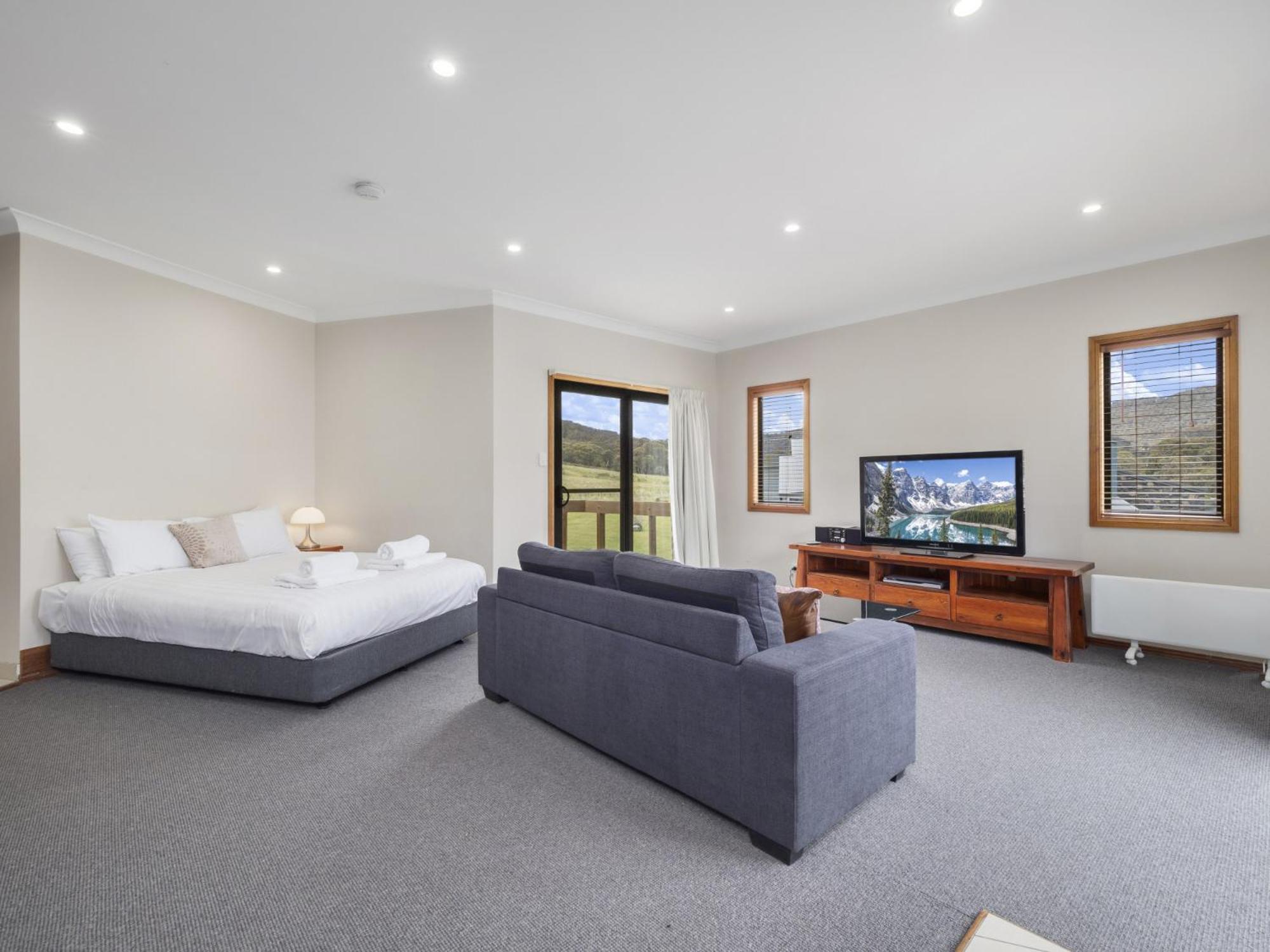 Lake Crackenback Resort & Spa Exterior photo